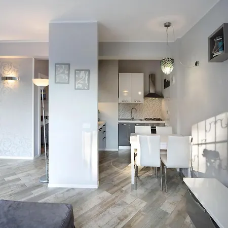 Casa Gioia 迪亚诺马里纳